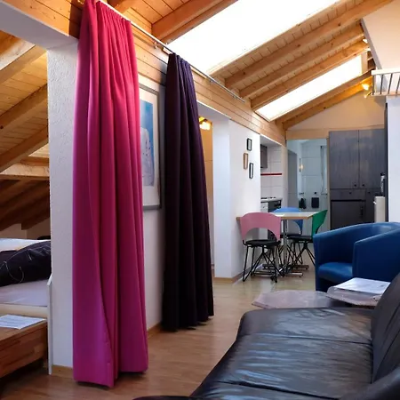 Ξενοδοχείο με διαμερίσματα Artist & Garni Ζερμάτ