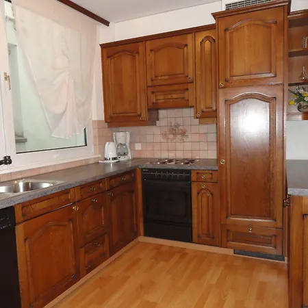 Artist & Garni Aparthotel 3*