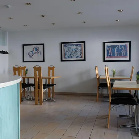 Artist & Garni Aparthotel 3*