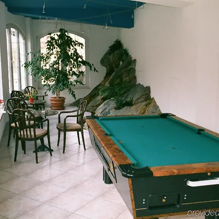 公寓式酒店 伽尼艺术公寓和酒店 3*