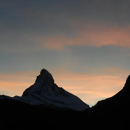 Ξενοδοχείο με διαμερίσματα Artist & Garni Ζερμάτ