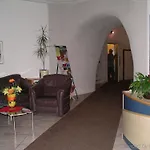 Artist & Garni Apartahotel 3*