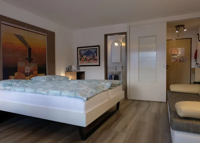 Hotel apartamentowy Artist & Garni 3*